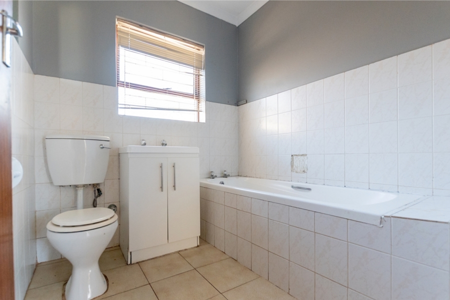4 Bedroom Property for Sale in Velddrif Western Cape